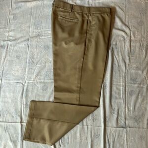 Men’s khaki Izod golf pants size 36x32